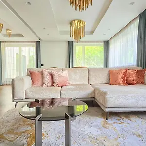 Sun Hill Luxury Apartment Budapest